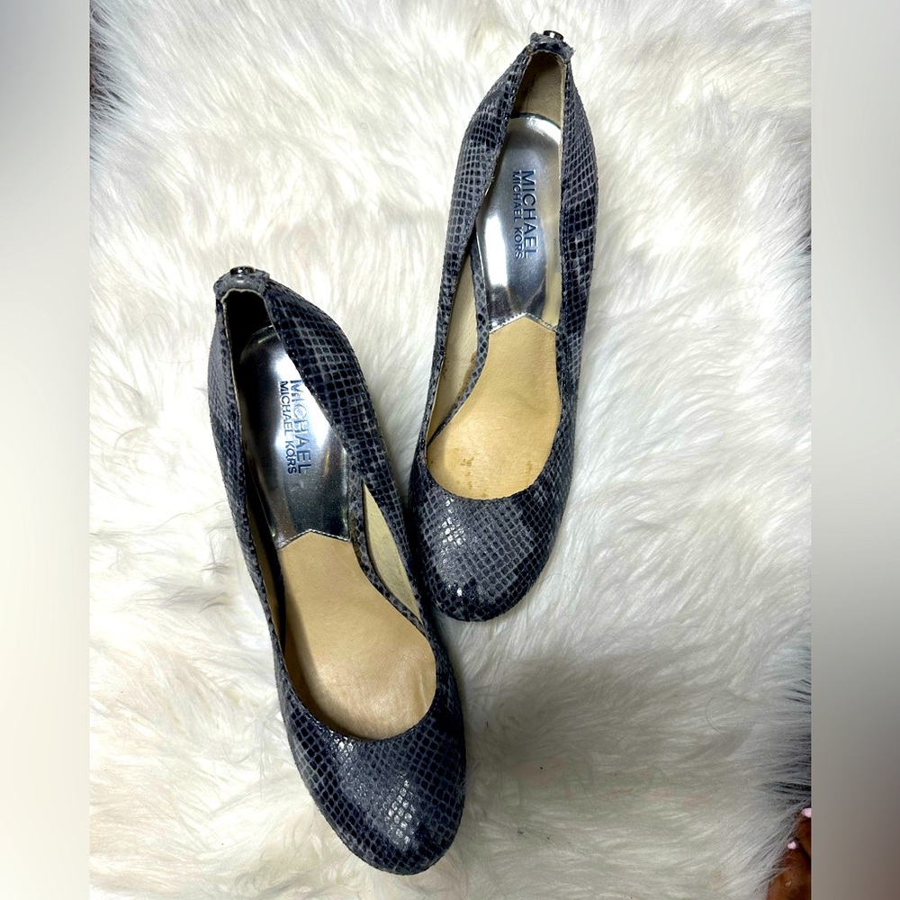 Michael Kors Python Pump Sz 10 - image 1